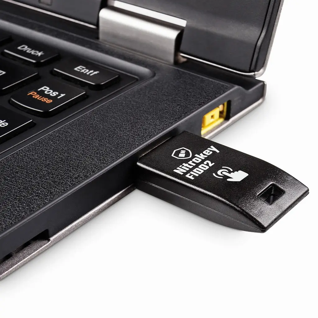 Nitrokey FIDO2 in laptop